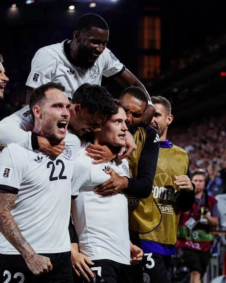 转折点！纽卡斯尔扳平良机，英超清晨攻防权衡，质疑声仍在，控场能力受关注(卡斯特罗被暗杀多少次)