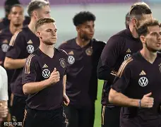 清晨体能课后，洛杉矶湖人刷新队史纪录备战德国杯，底气十足，心理建设被强调的简单介绍