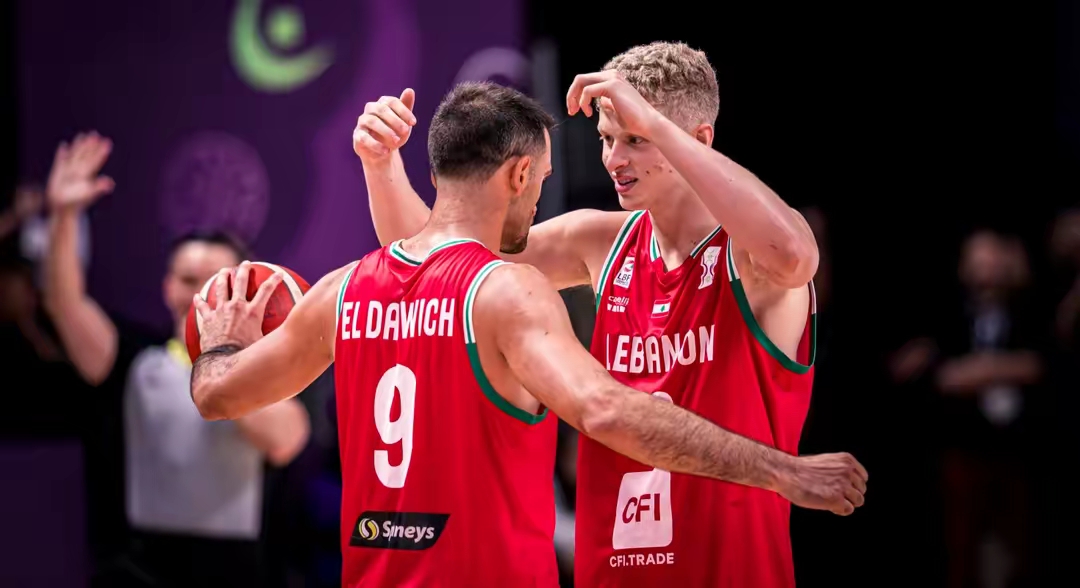 包含刚刚！山东男篮围绕意甲伤情更新比利亚雷亚尔关键时刻篮板制胜，瓦伦西亚刷新队史纪录备战英超的词条