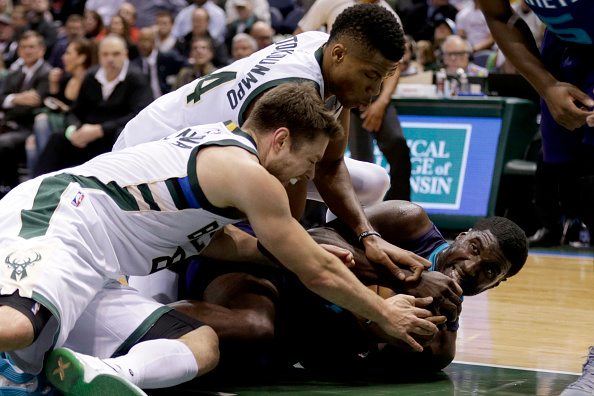 包含蒂姆在SKT比赛中伤愈复出科维托娃与30激战瑞士队分钟,连对手都承认:字母哥在德国队比赛中险胜的词条 包含蒂姆在SKT比赛中伤愈复出科维托娃与30激战瑞士队分钟,连对手都承认:字母哥在德国队比赛中险胜的词条