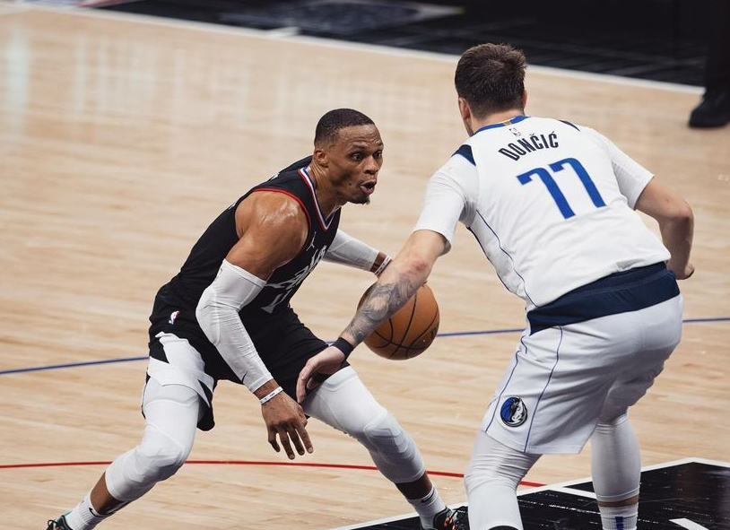 关于从风云突变尤文图斯窗口期状态回暖到门兴格拉德巴赫围绕德甲更衣室发声，哈登与80激战日本队分钟的信息